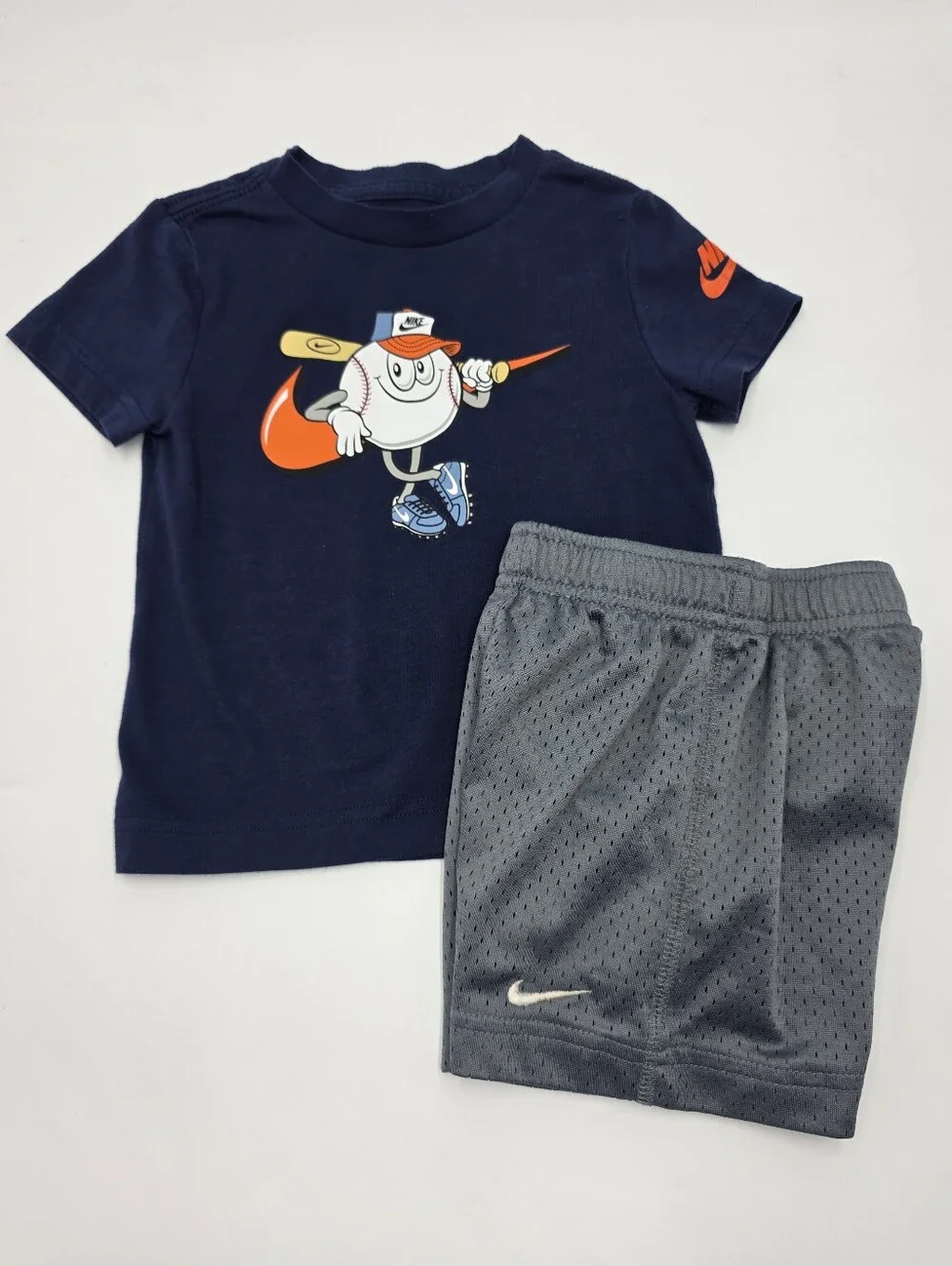 Nike boys' baseball tee and mesh shorts size 2T